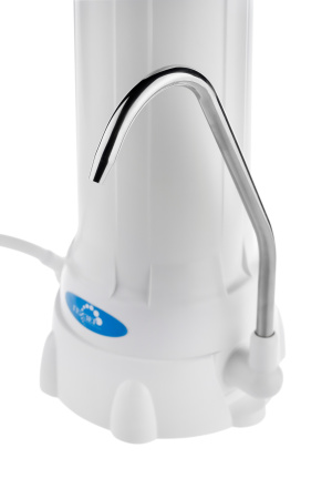 Бытовой напорный фильтр Гейзер 1УК Евро для жесткой воды